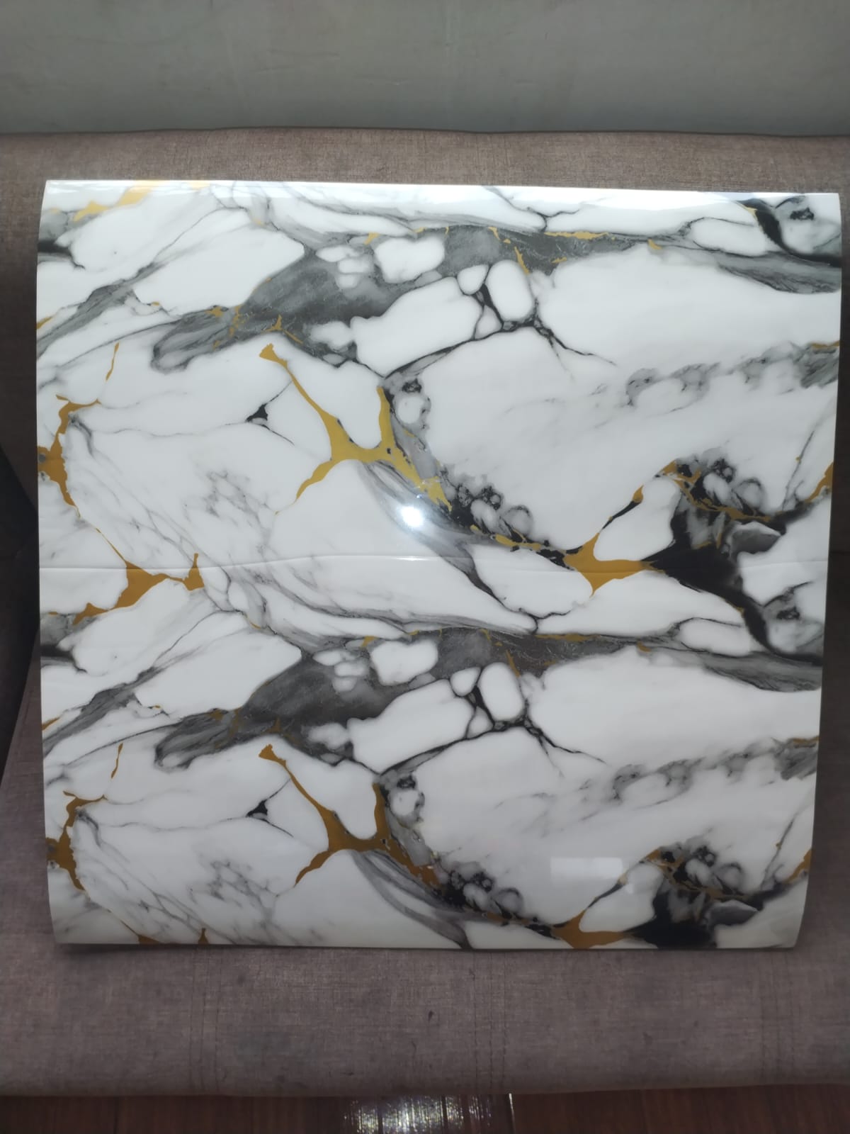 LAMINA ADHESIVA TAPIZ  60 X 40 CM ( diseño marmol ) 🖼️